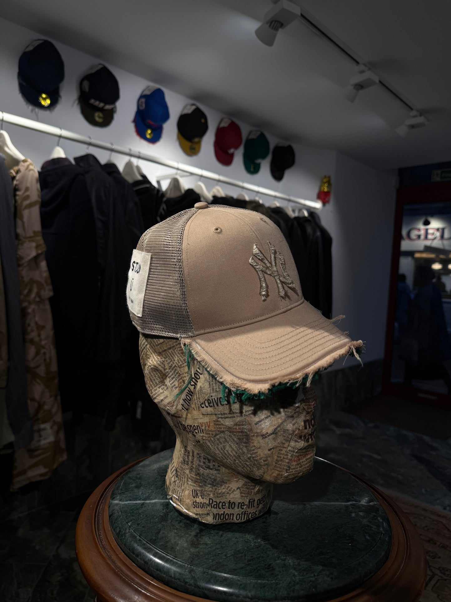 ARTISANAL CURVED BRIM CAP (Adjustable)