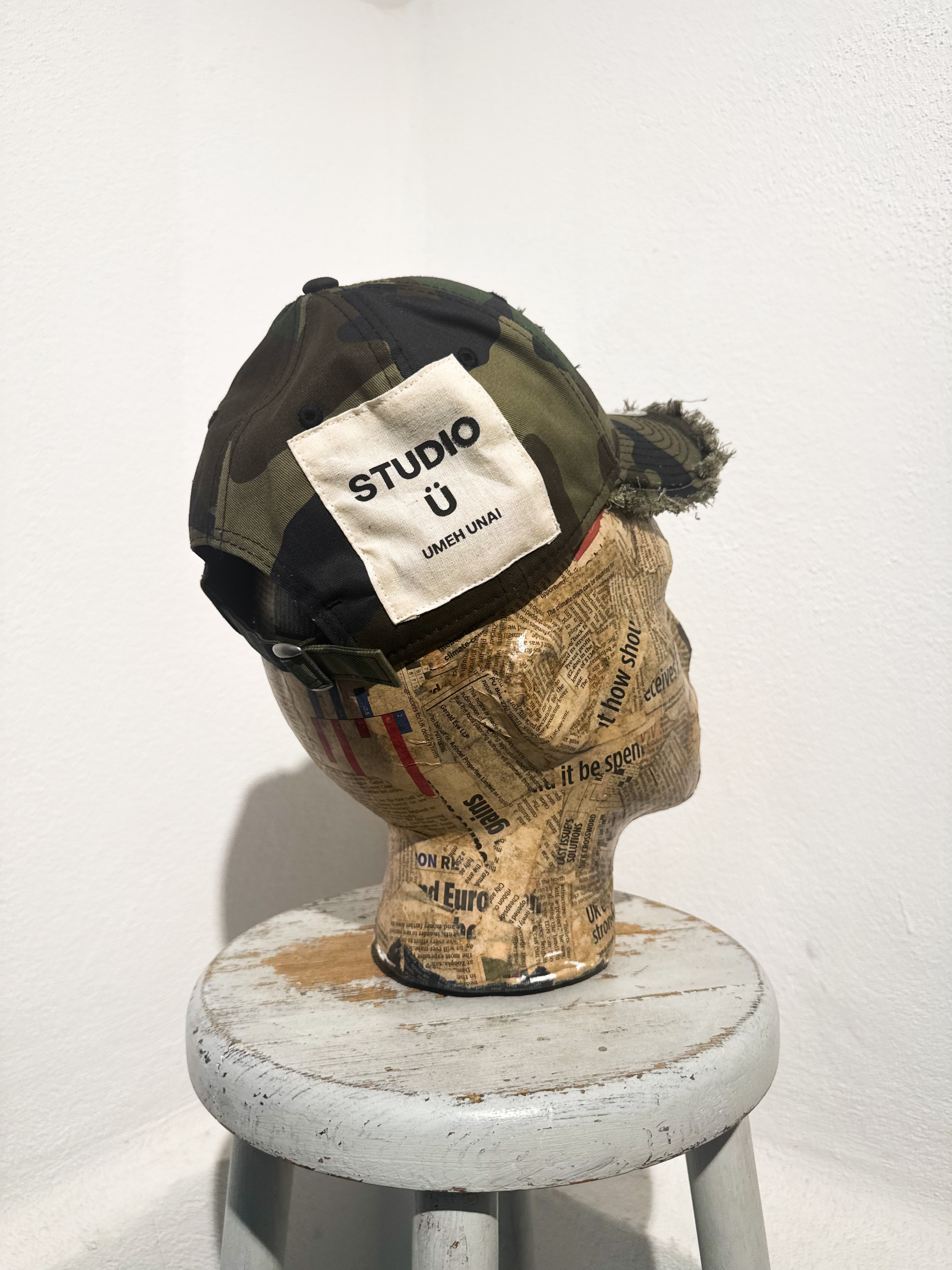 ARTISANAL CURVED BRIM CAP (Adjustable)