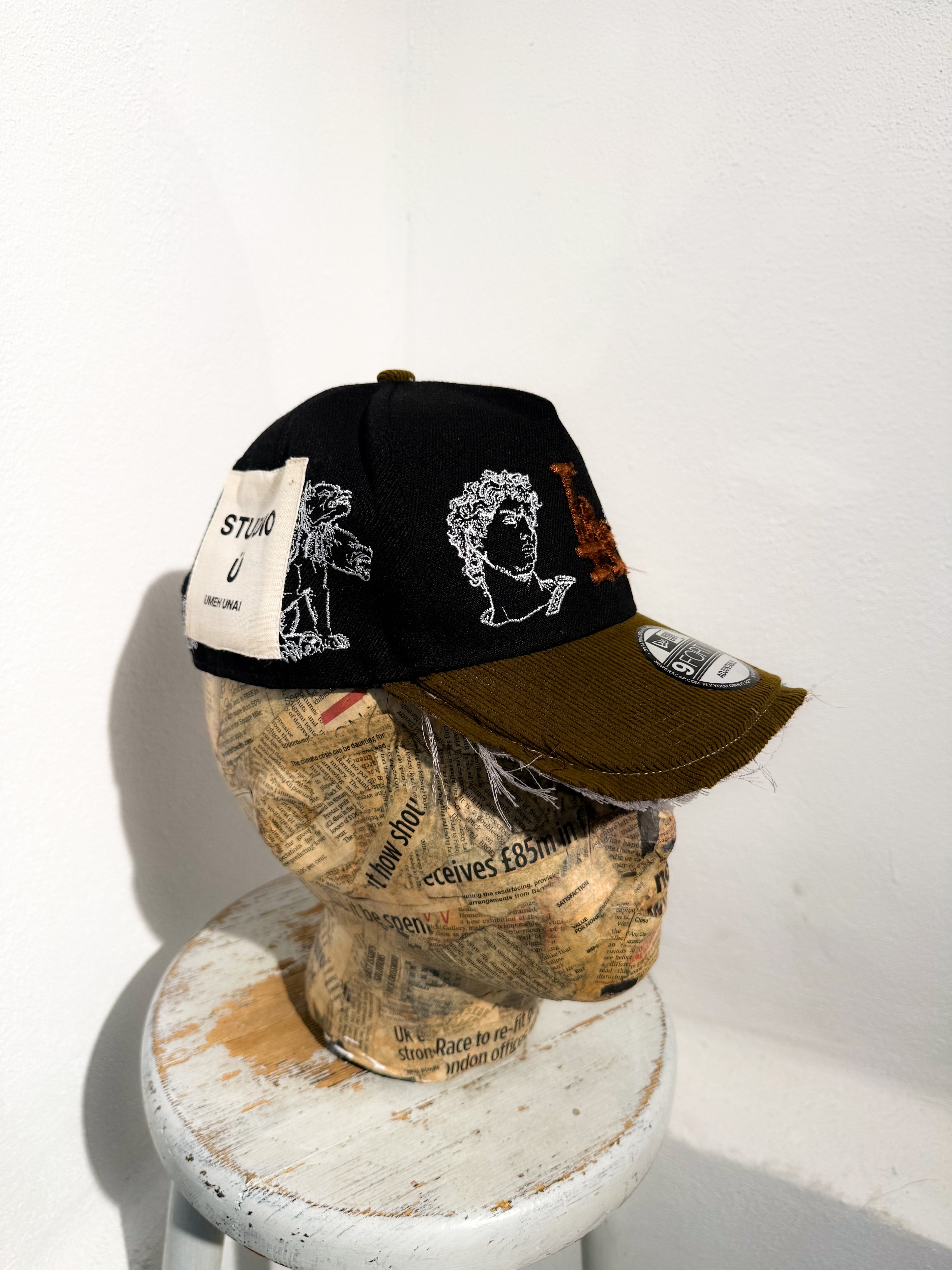 ARTISANAL CURVED BRIM CAP (Adjustable)