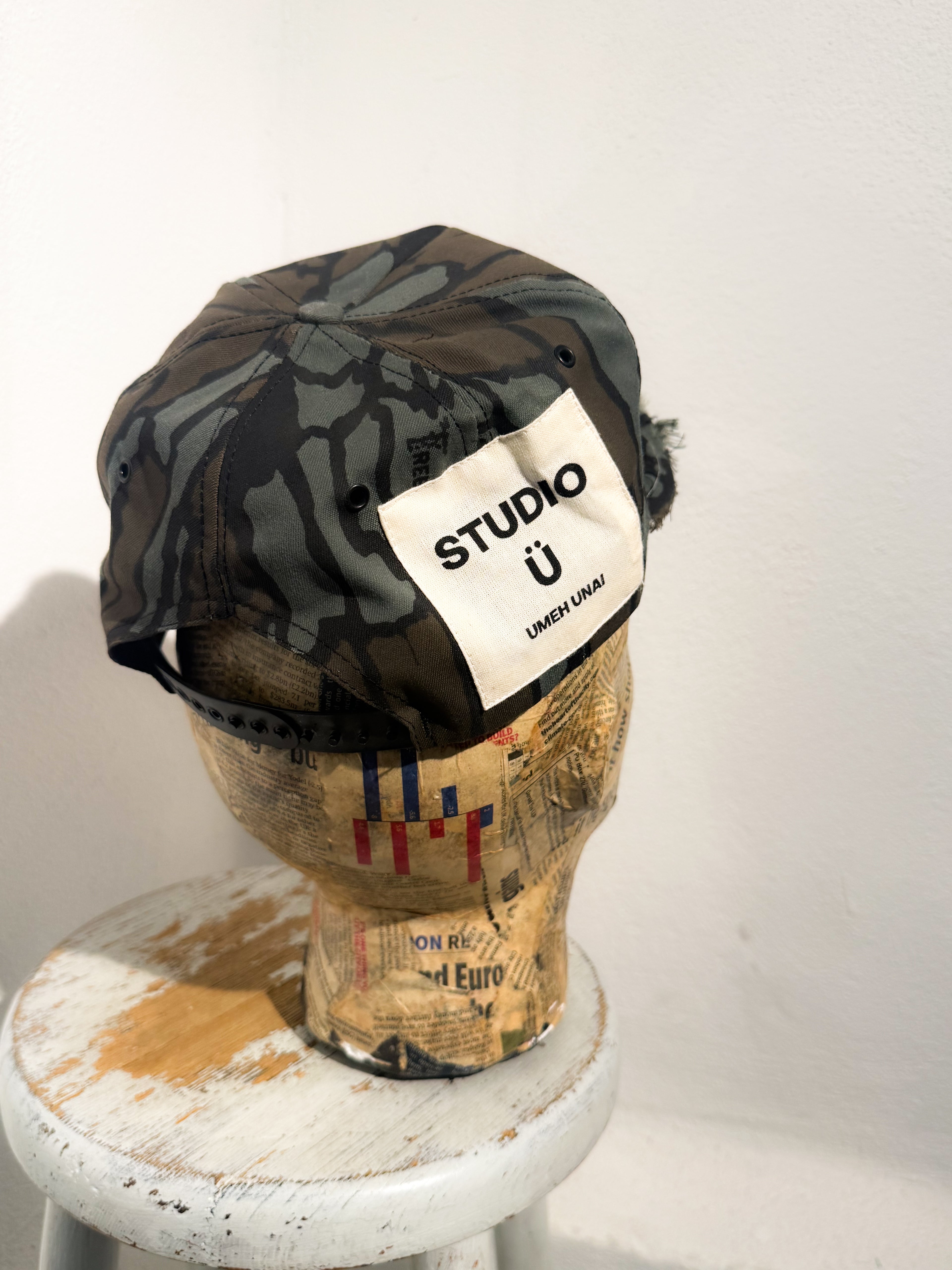 ARTISANAL CURVED MINI BRIM CAP (Adjustable)