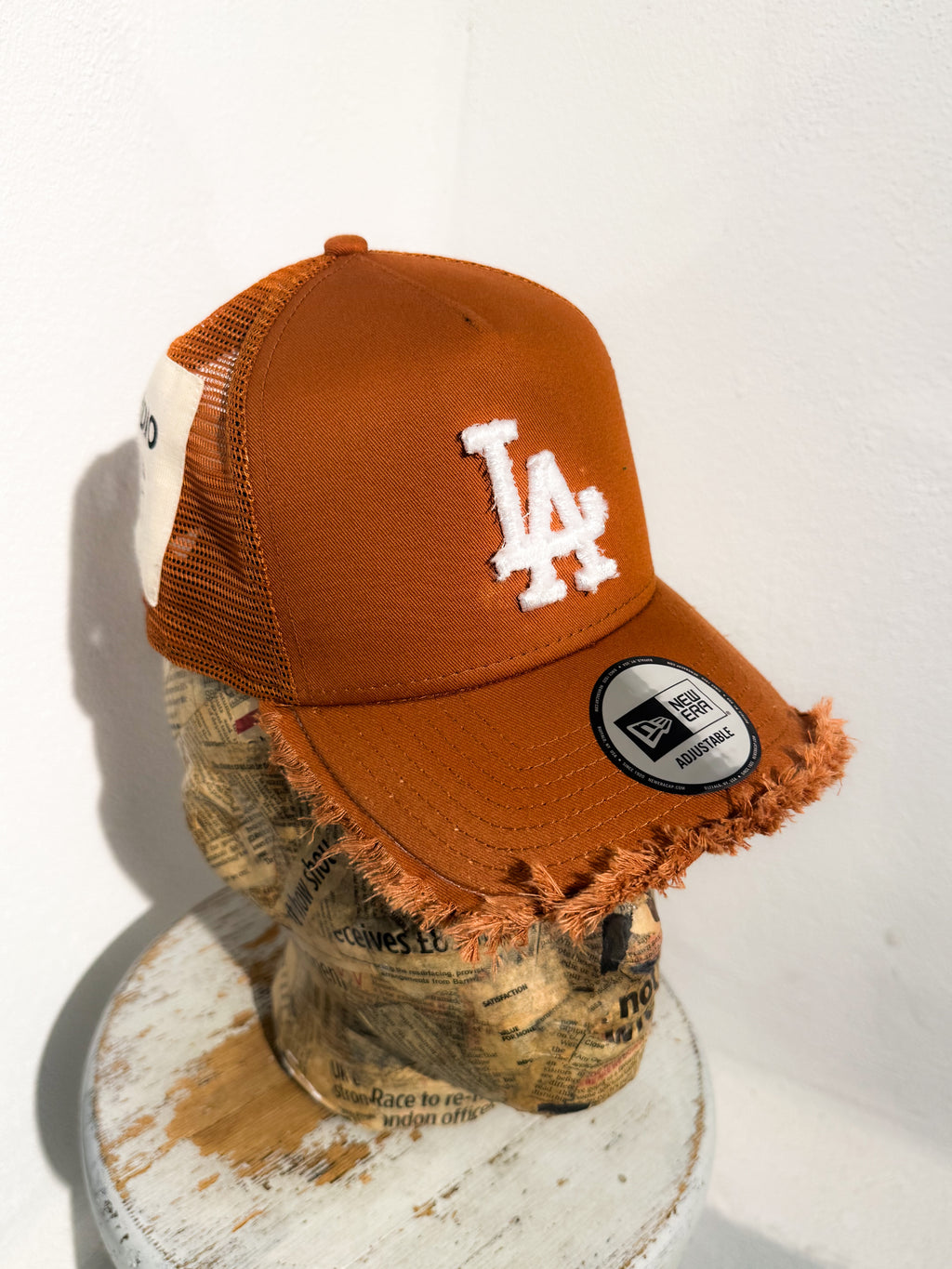 ARTISANAL CURVED BRIM CAP (Adjustable)