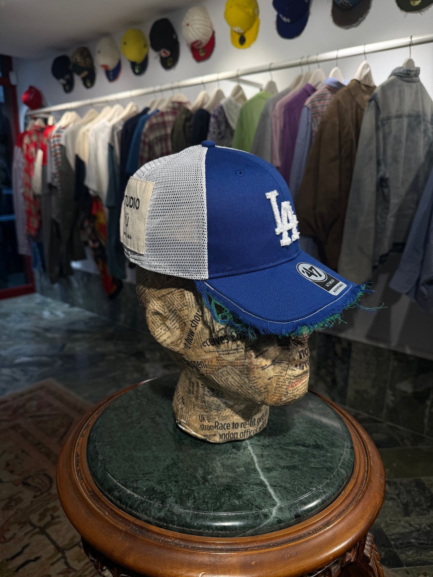 ARTISANAL CURVED BRIM CAP (Adjustable)