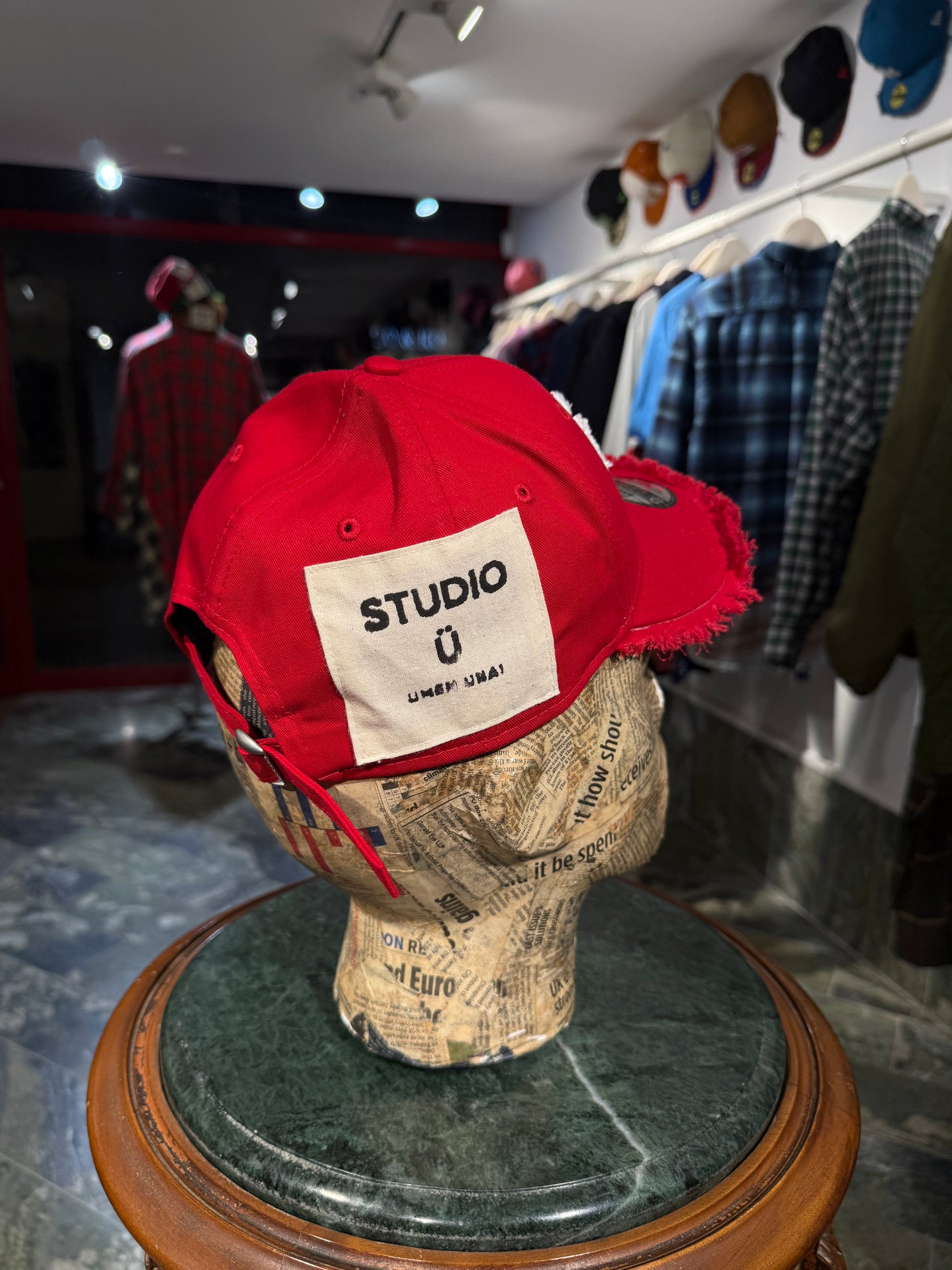 ARTISANAL CURVED BRIM CAP (Adjustable)