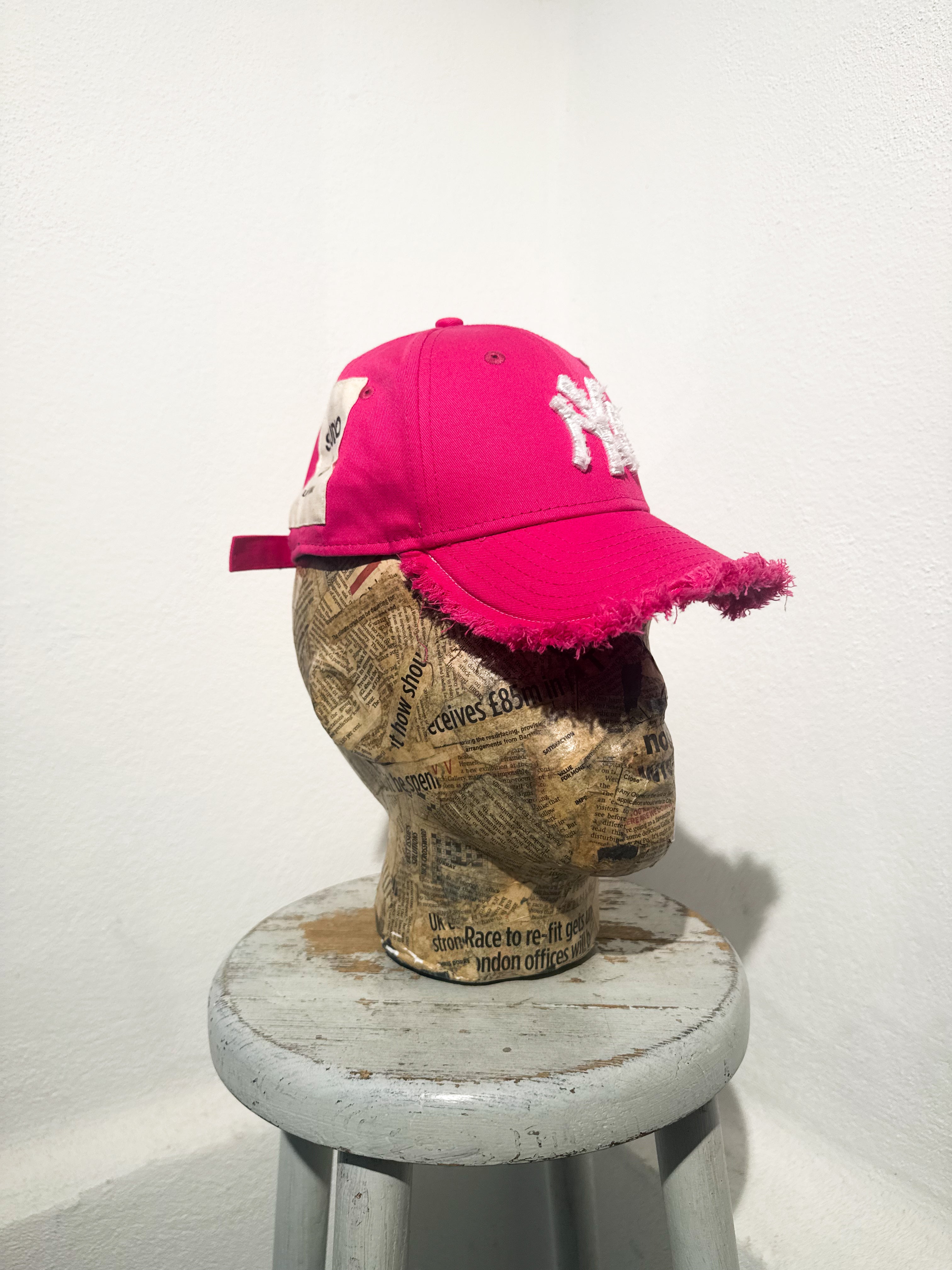 ARTISANAL CURVED BRIM CAP (Adjustable)
