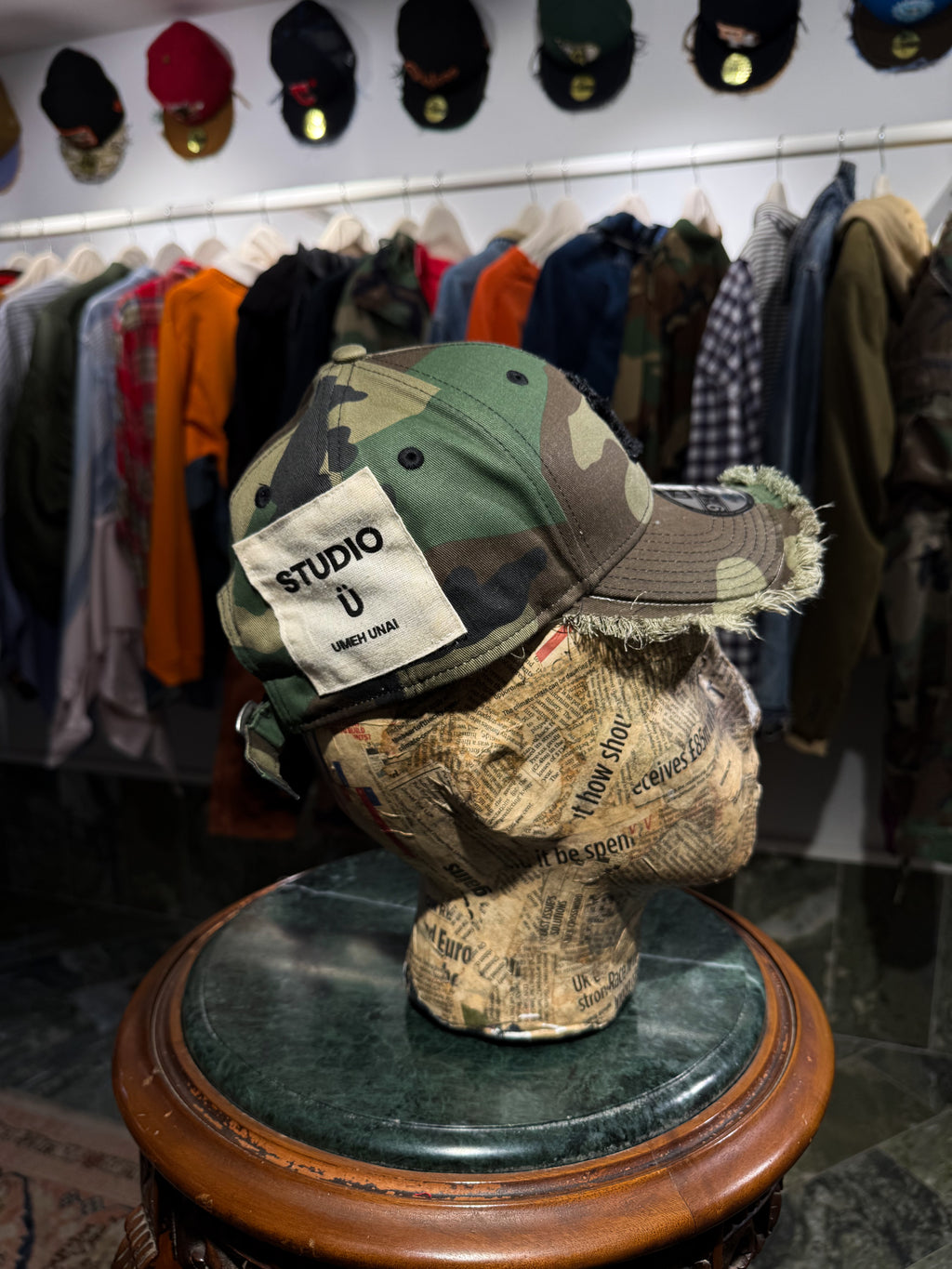 ARTISANAL CURVED BRIM CAP (Adjustable)