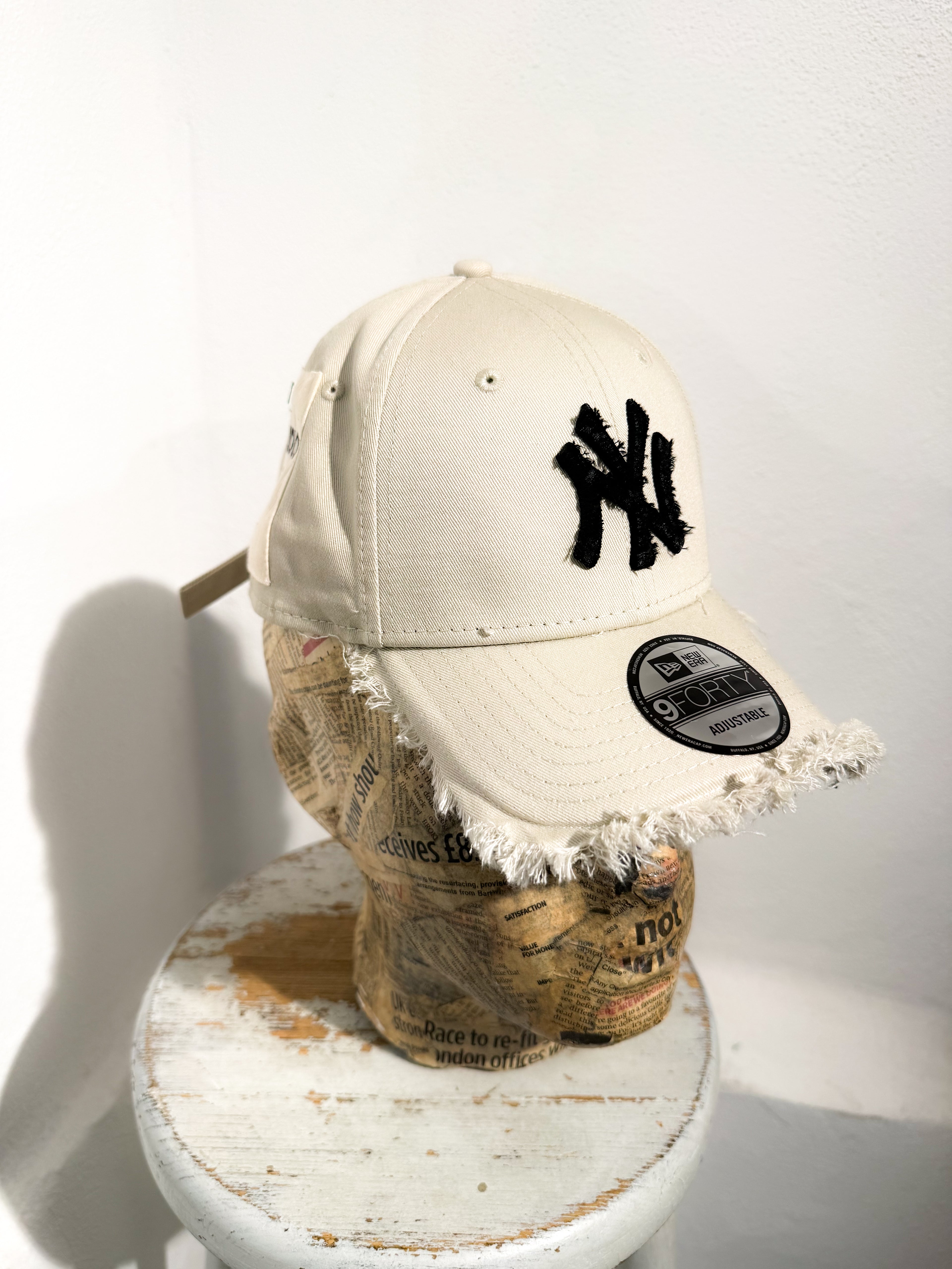 ARTISANAL CURVED BRIM CAP (Adjustable)