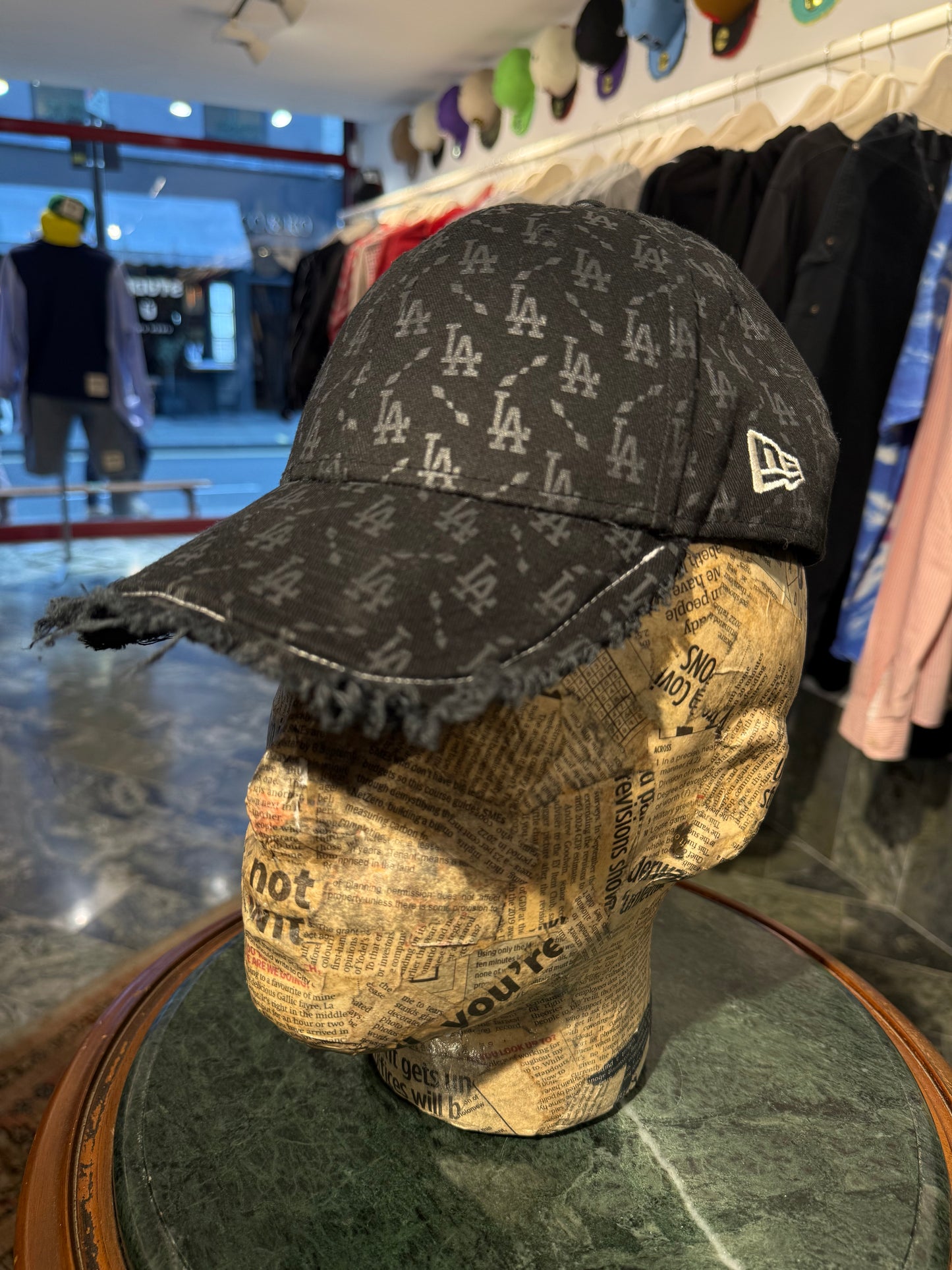 ARTISANAL CURVED BRIM CAP (Adjustable)