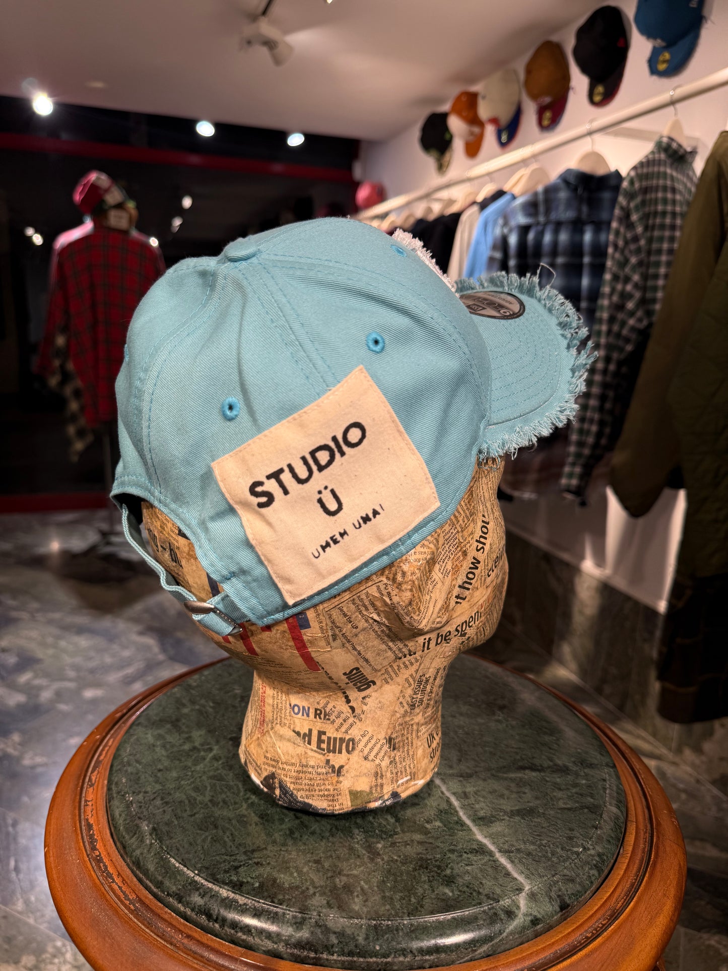 ARTISANAL CURVED BRIM CAP (Adjustable)