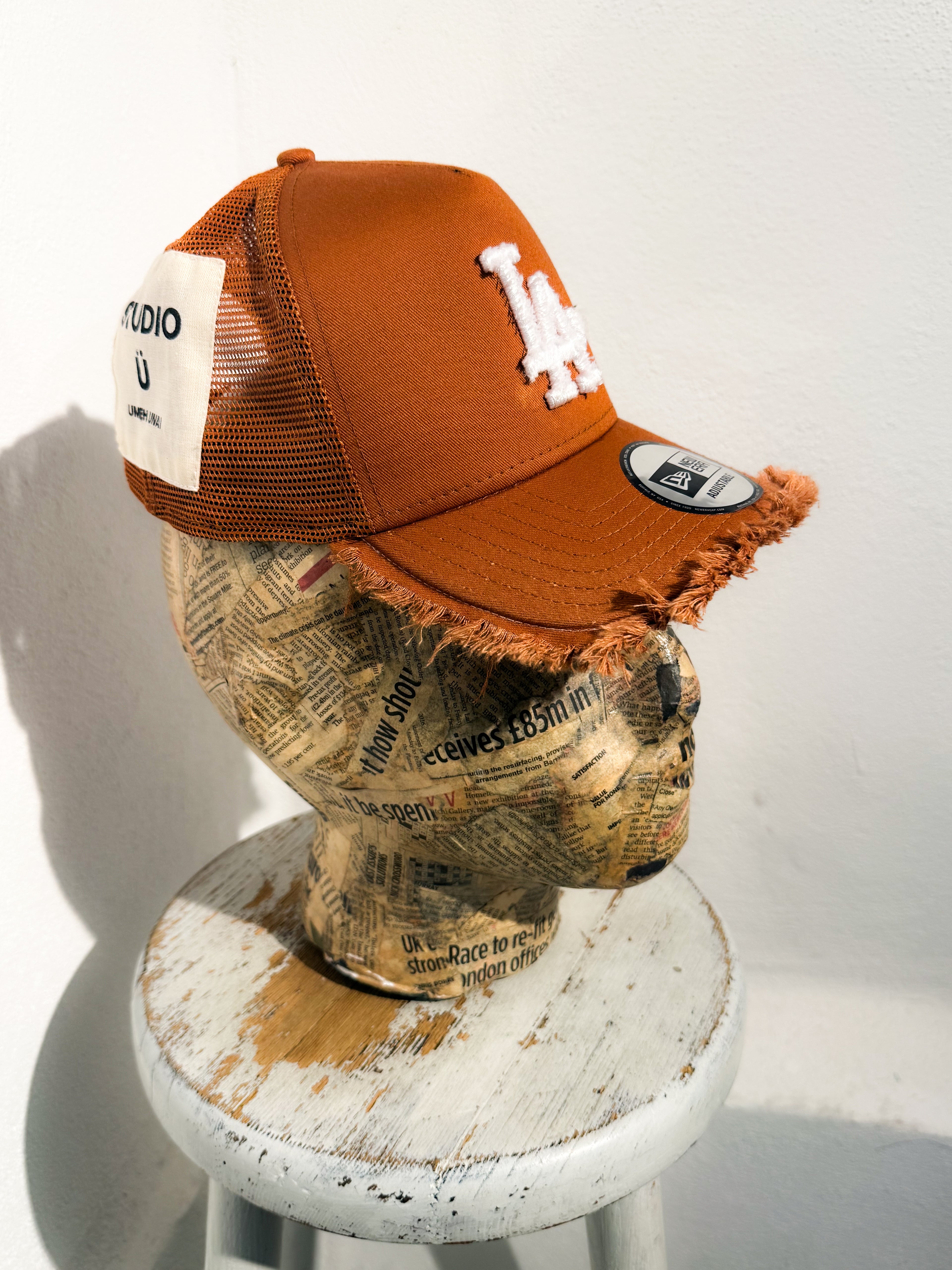 ARTISANAL CURVED BRIM CAP (Adjustable)