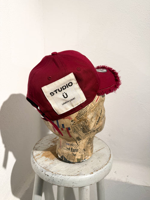 ARTISANAL CURVED BRIM CAP (Adjustable)