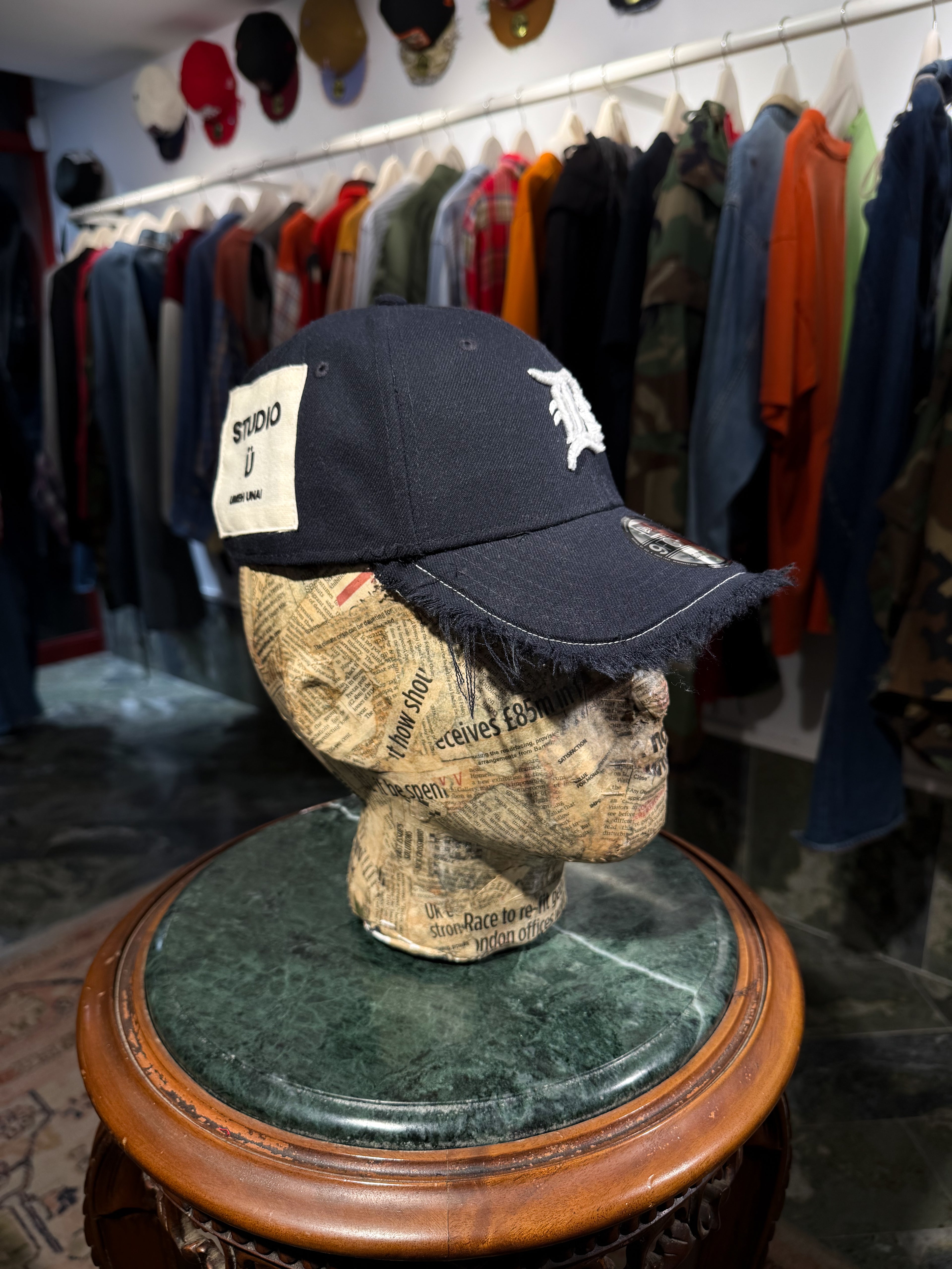 ARTISANAL CURVED BRIM CAP (Adjustable)