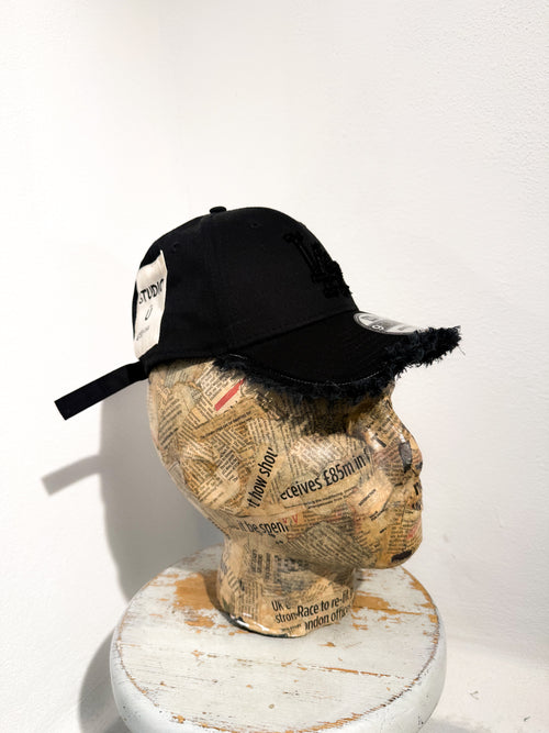 ARTISANAL CURVED BRIM CAP (Adjustable)
